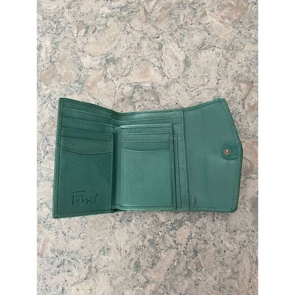Fossil Button Closure Wallet - Picture 7 of 9